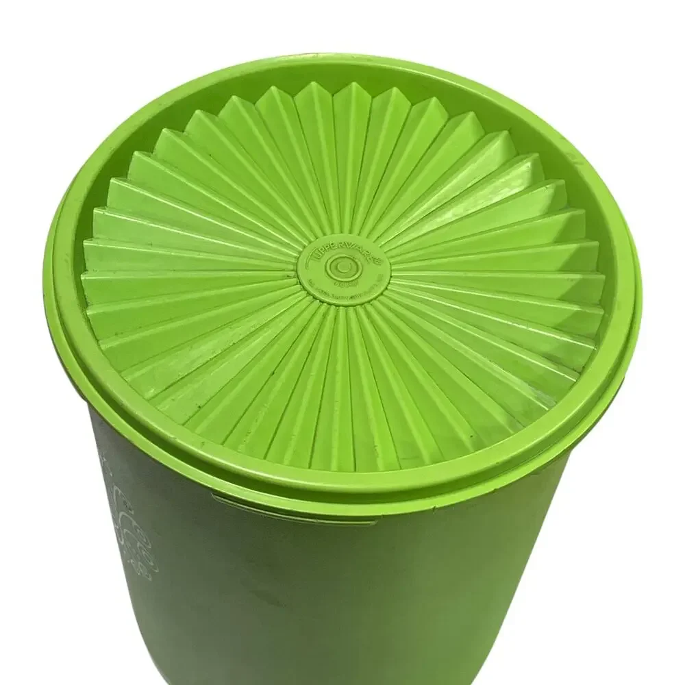 Vintage Tupperware Servalier Maxi Canister #809-13 Green w/ Sunburst Lid